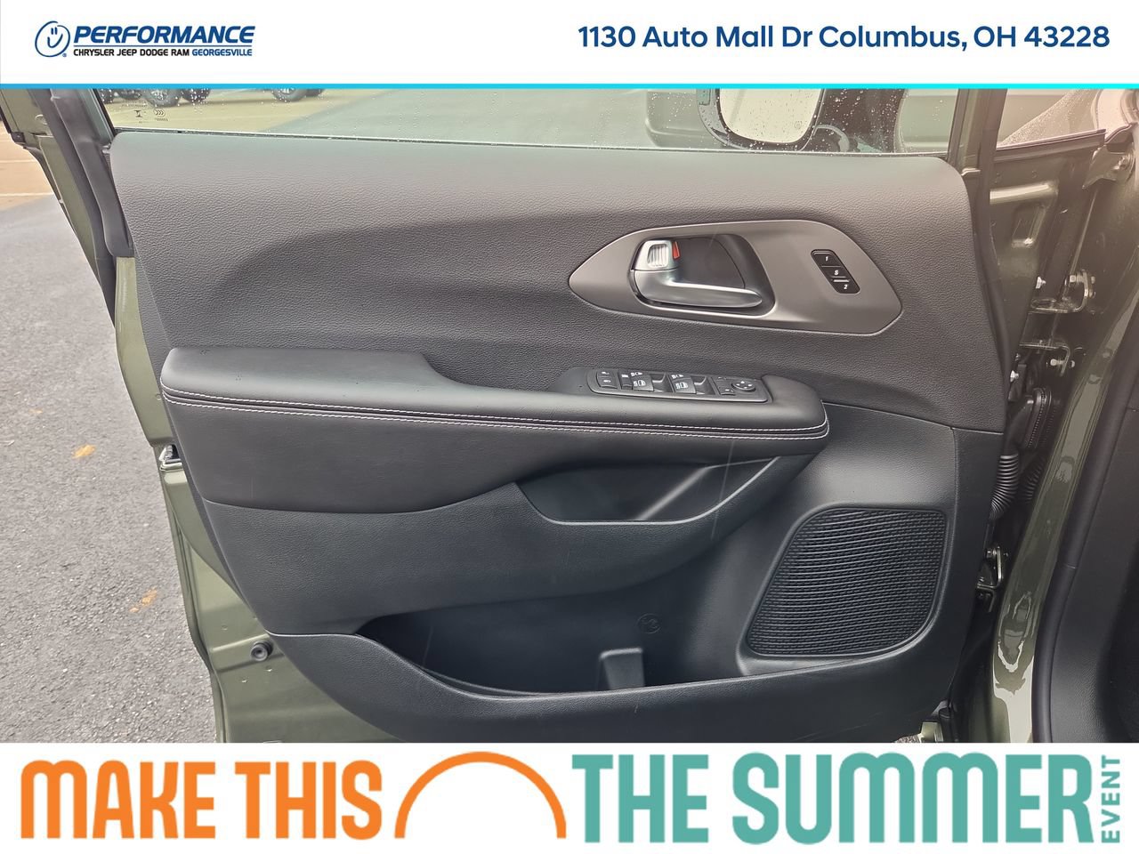 New 2027 Chrysler Pacifica Select FWD image 19