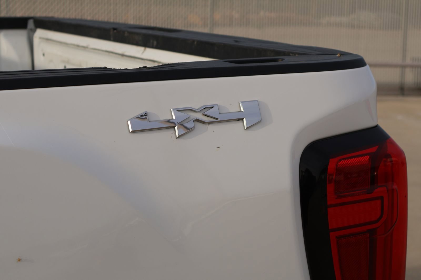 Used 2022 GMC Sierra 2500 Pro w/ Convenience Package image 3