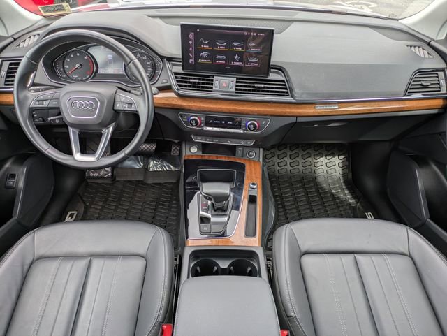 Used 2023 Audi Q5 2.0T Premium w/ Convenience Package image 12