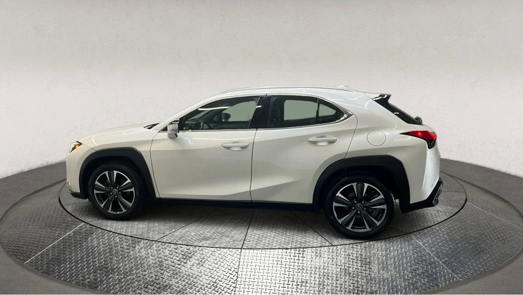 Used 2020 Lexus UX 200 200 Base w/ Premium Package image 5