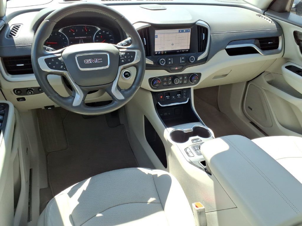 Used 2020 GMC Terrain Denali w/ Denali Premium Package FWD image 13