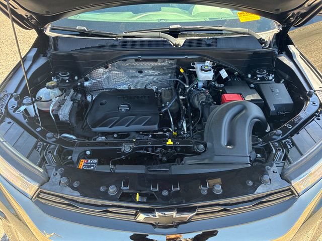 Used 2023 Chevrolet TrailBlazer RS w/ Sun and Liftgate Package AWD/4WD image 21