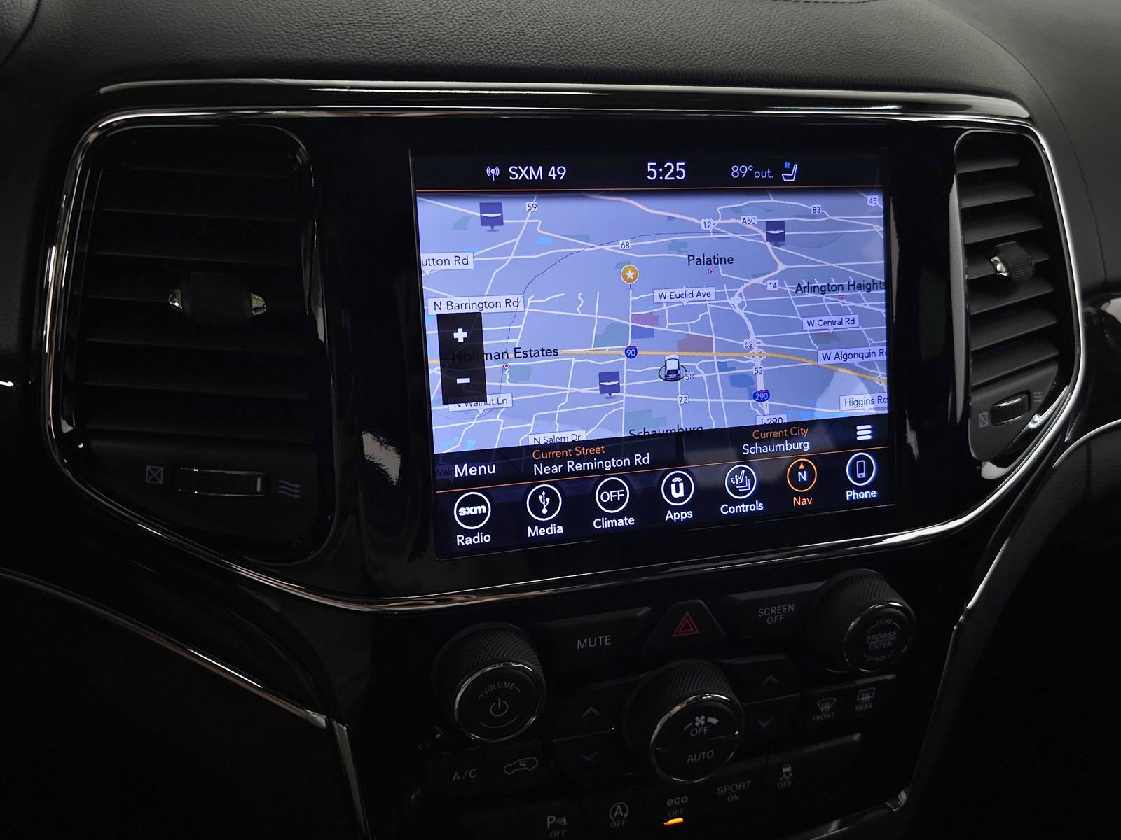 Used 2019 Jeep Grand Cherokee Overland AWD/4WD image 26