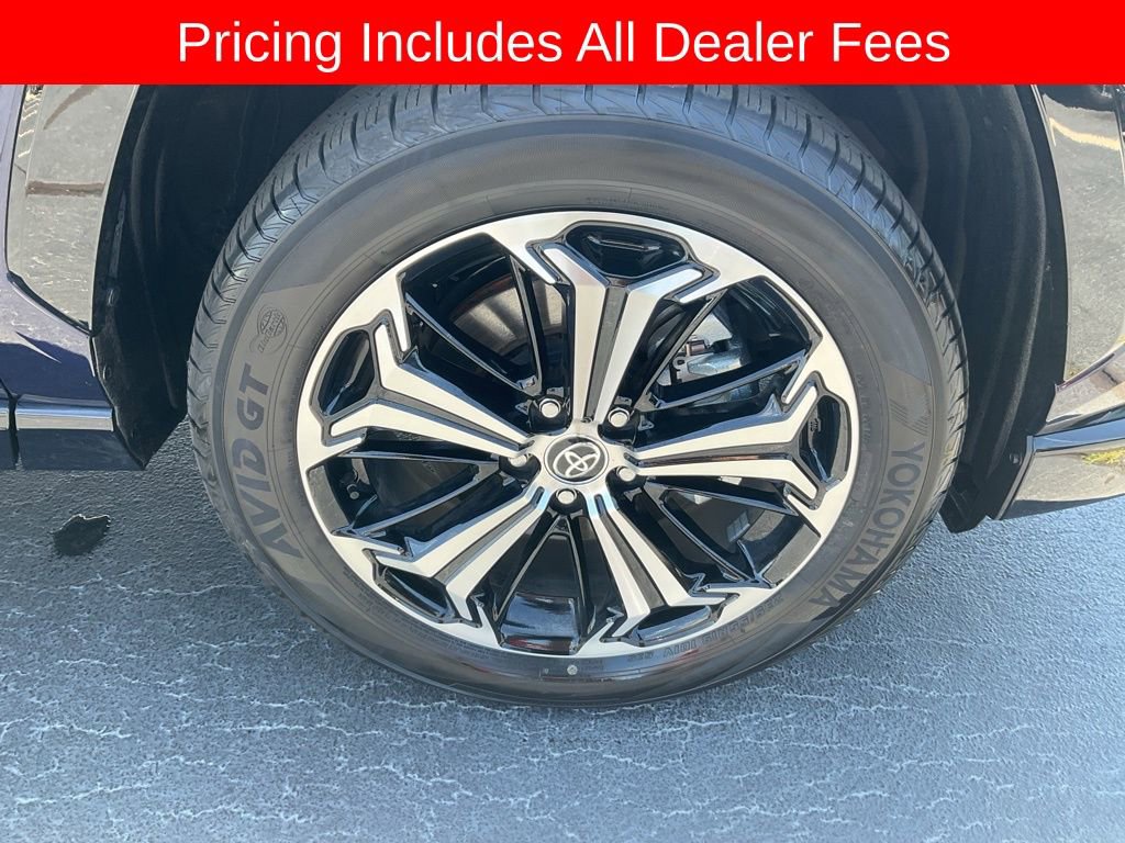 Used 2025 Toyota RAV4 XSE AWD/4WD image 26