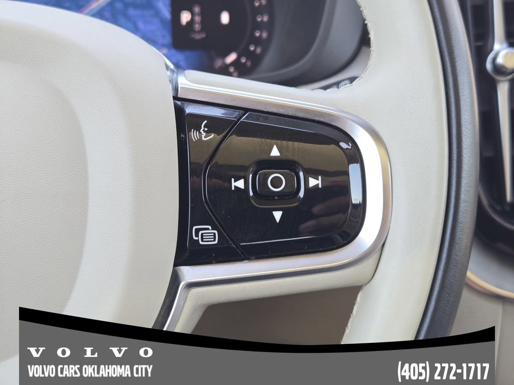 Certified 2024 Volvo XC60 B5 Ultimate w/ Protection Package Premier image 28