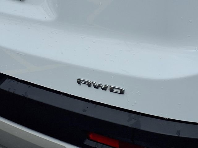 Used 2023 GMC Acadia SLT image 27