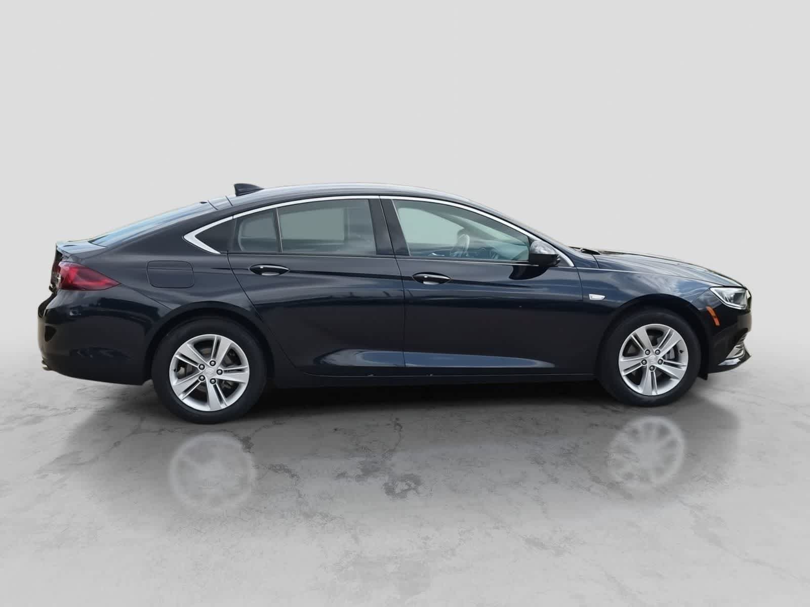 Used 2018 Buick Regal Preferred FWD image 9