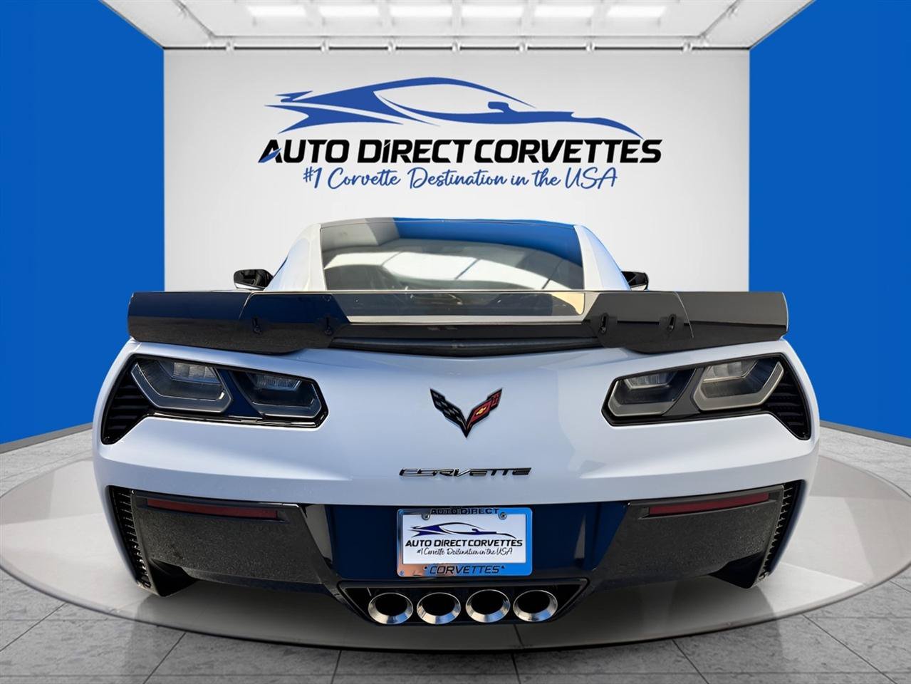 Used 2018 Chevrolet Corvette Z06 w/ Carbon 65 Edition RWD image 9