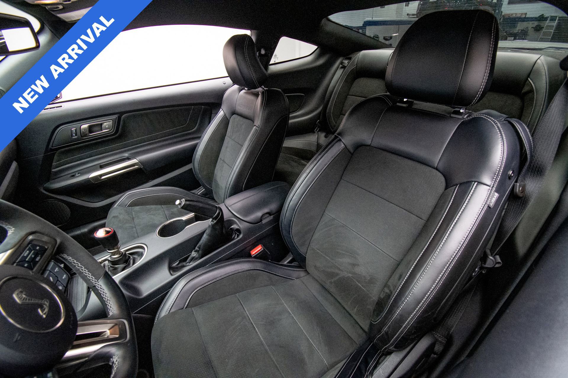 Used 2016 Ford Mustang Shelby GT350 w/ Technology Package image 11