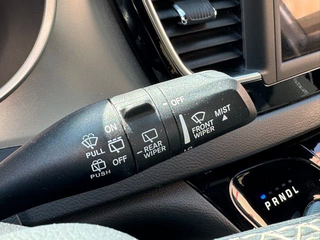 Used 2020 Chrysler Pacifica Touring w/ S Appearance Package image 25