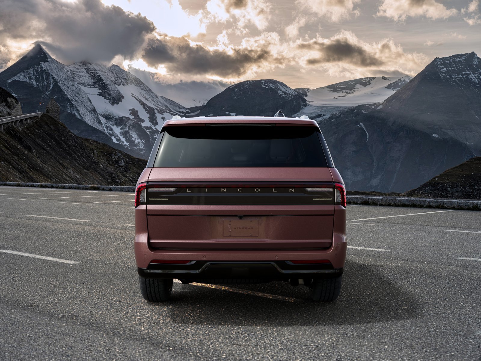 New 2027 Lincoln Navigator Black Label AWD/4WD image 4