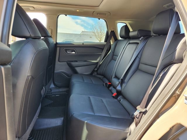 Certified 2024 Nissan Rogue SV w/ SV Premium Package FWD image 14