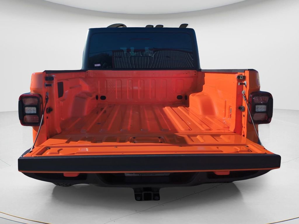 Used 2025 Jeep Gladiator Mojave w/ Safety Group image 20