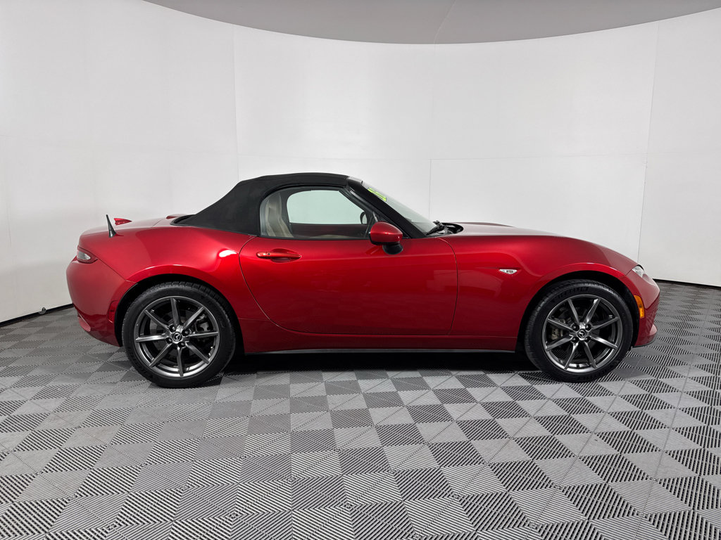 Used 2016 MAZDA MX-5 Miata Grand Touring RWD image 15