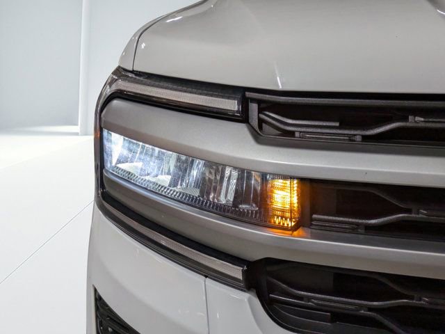 Used 2024 Ford Expedition Max XLT image 8