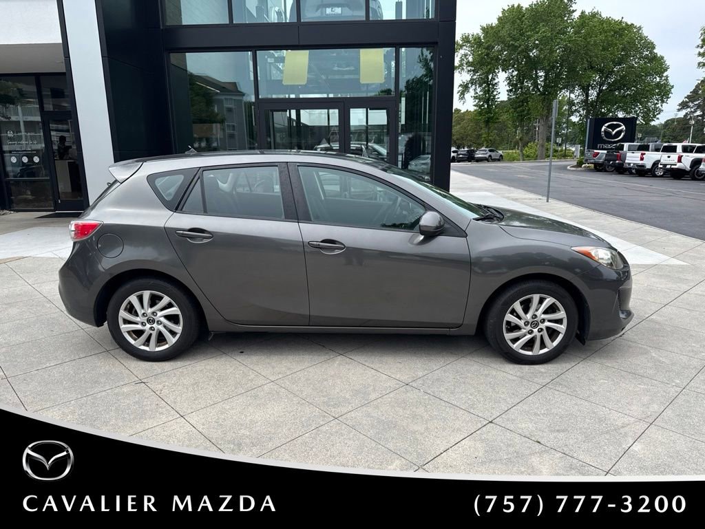 Used 2013 MAZDA MAZDA3 i Touring w/ Preferred Equipment Pkg FWD image 5