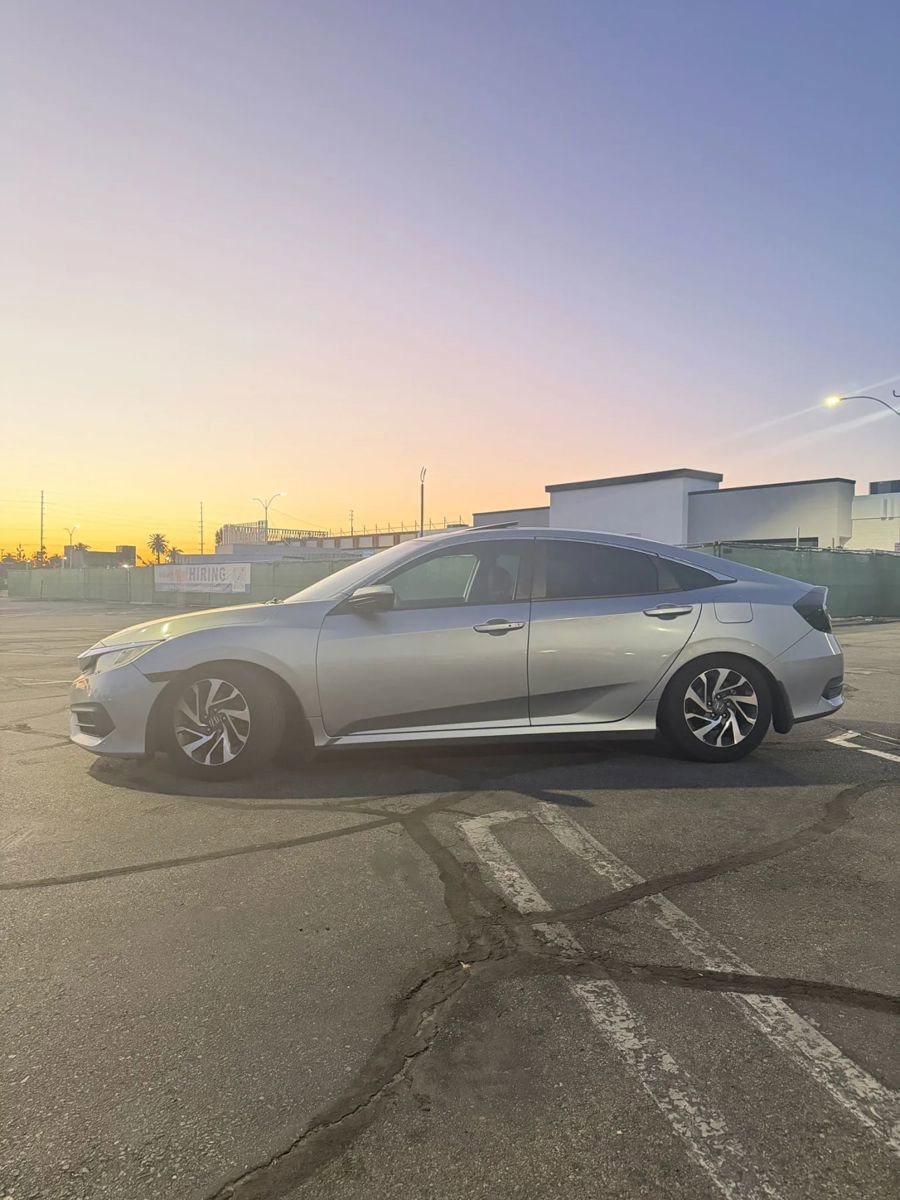 Used 2017 Honda Civic EX image 5