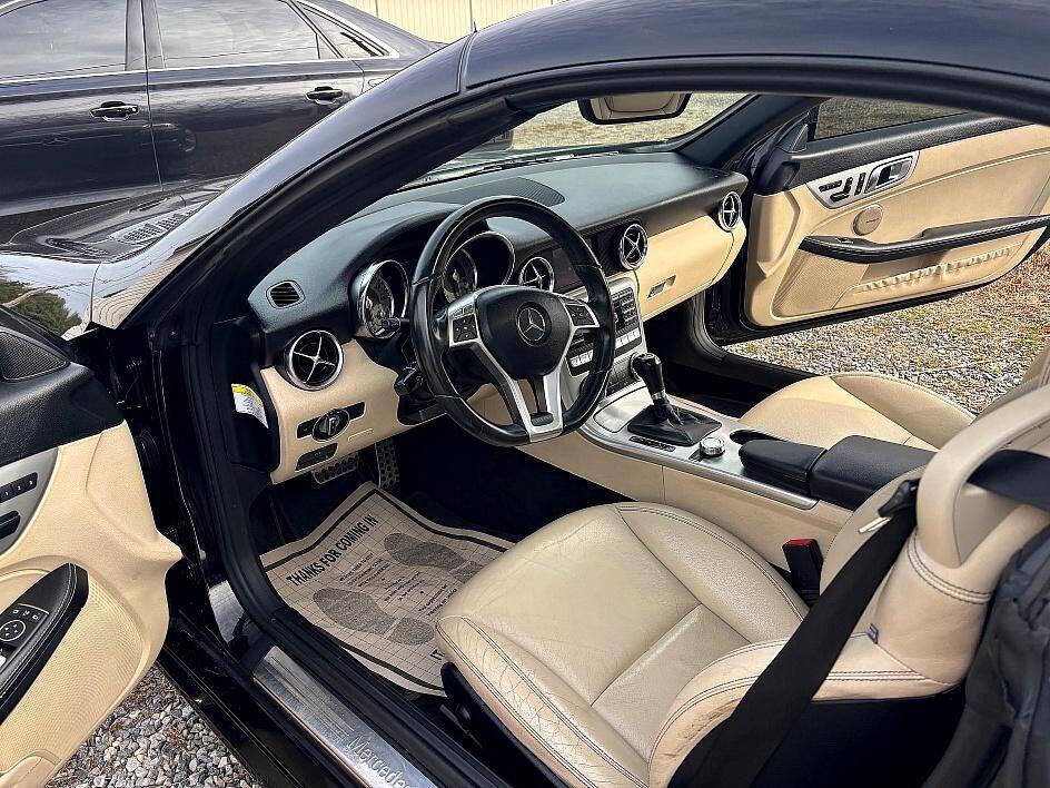 Used 2012 Mercedes-Benz SLK 350 w/ Premium I Pkg image 16