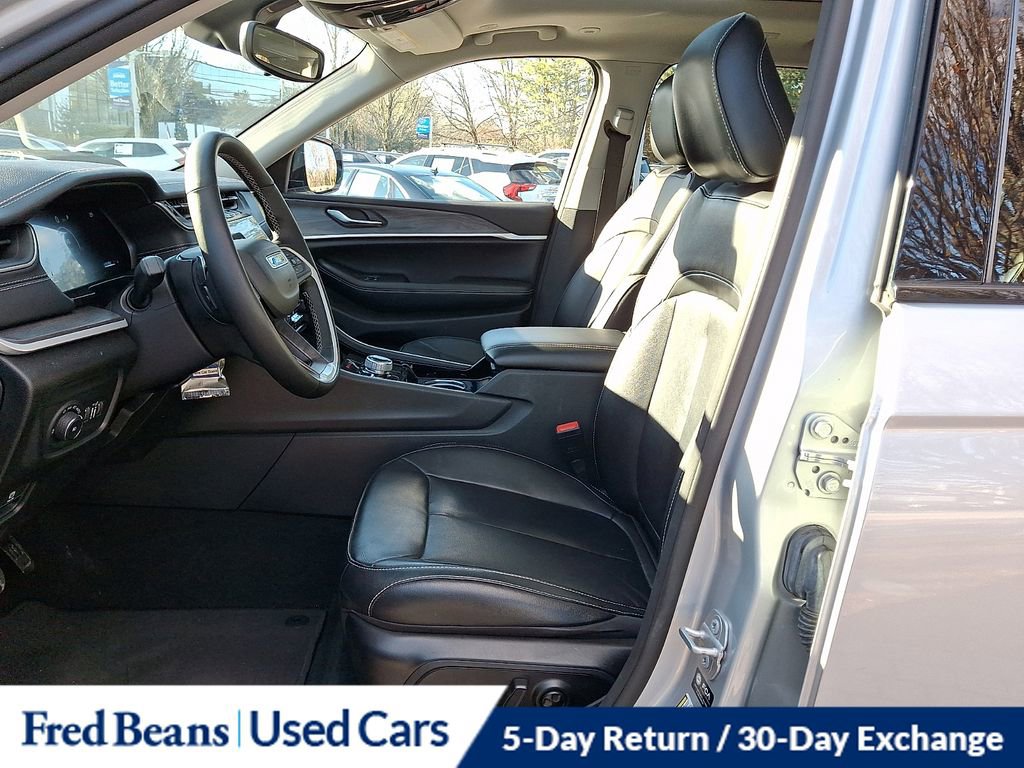 Used 2022 Jeep Grand Cherokee L Limited image 16