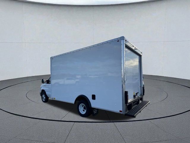 New 2025 Ford E-450 and Econoline 450 Super Duty w/ Power Equipment Group RWD image 5