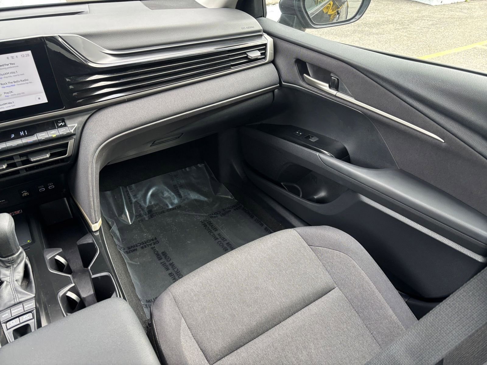 Used 2025 Toyota Camry LE image 29