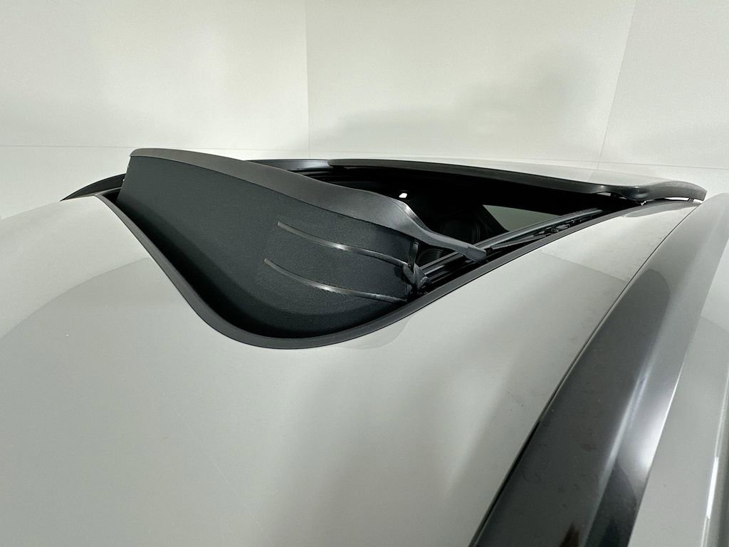 New 2025 Porsche Macan Turbo image 14