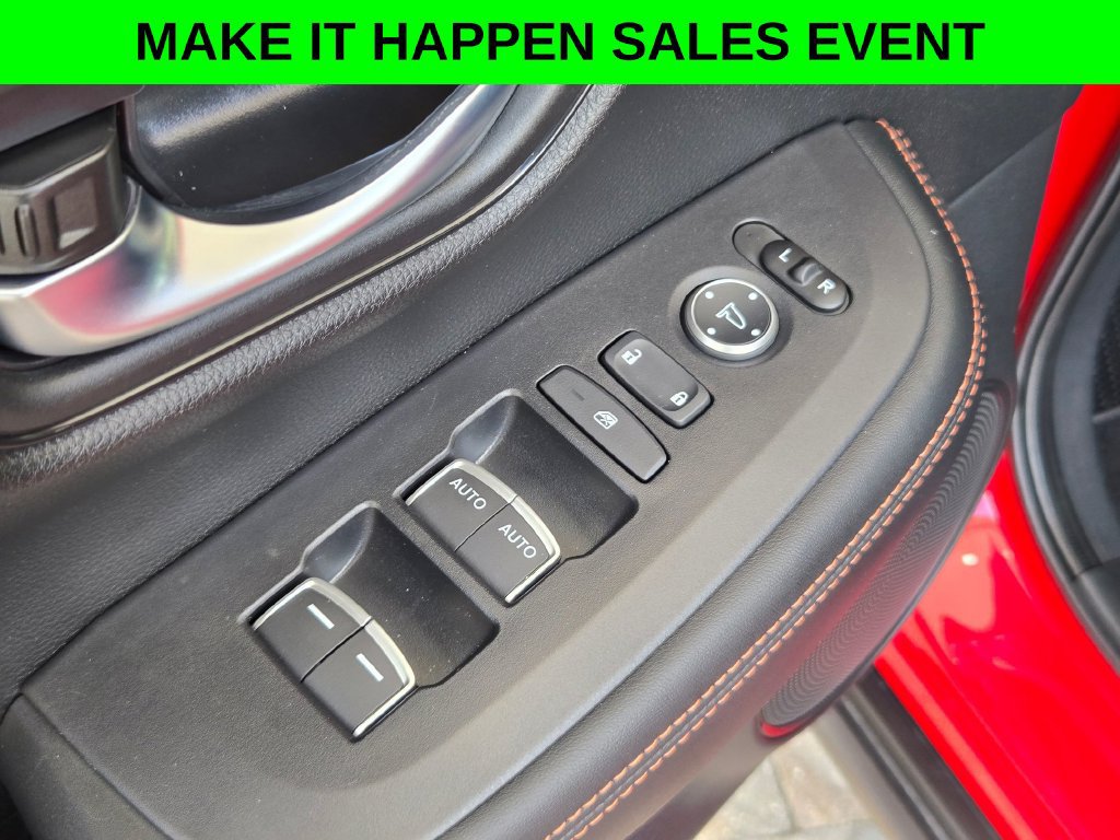 Used 2025 Honda HR-V Sport image 12