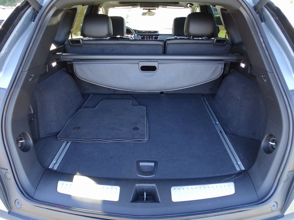 Used 2025 Cadillac XT5 Premium Luxury image 9