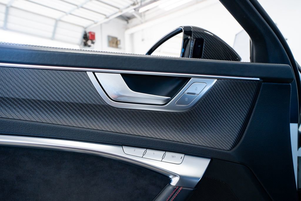 Used 2021 Audi RS 6 w/ Carbon Optic Package image 32