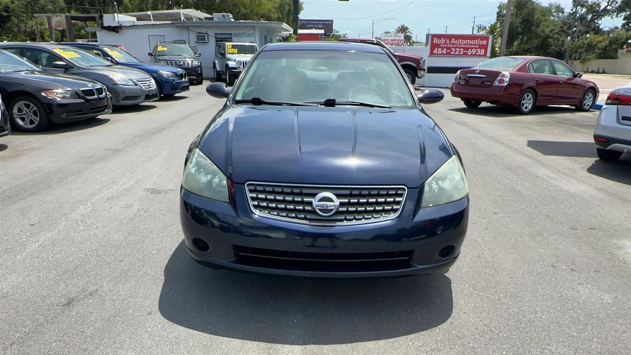 Used 2005 Nissan Altima 2.5 S w/ (F01) Convenience Pkg FWD image 5