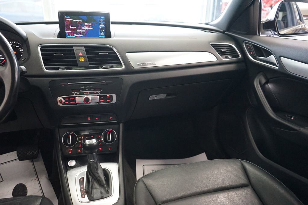 Used 2016 Audi Q3 2.0T Premium Plus w/ Technology Package image 12