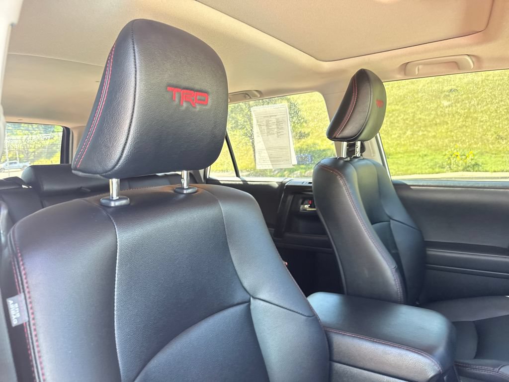 Used 2024 Toyota 4Runner TRD Off-Road Premium w/ Moonroof Package AWD/4WD image 33