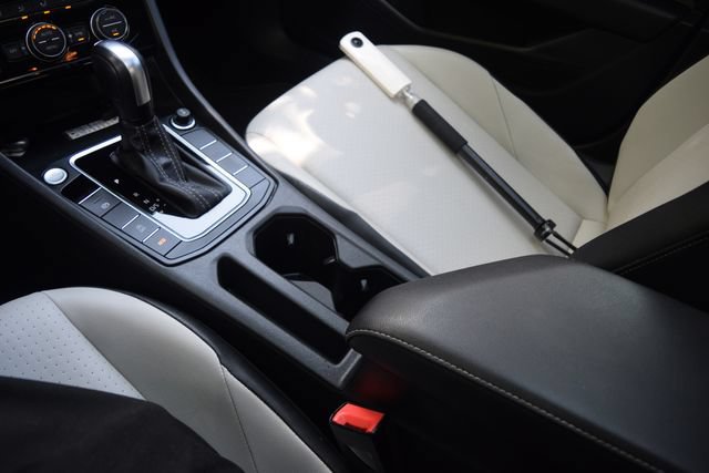 Used 2020 Volkswagen Jetta R-Line FWD image 13
