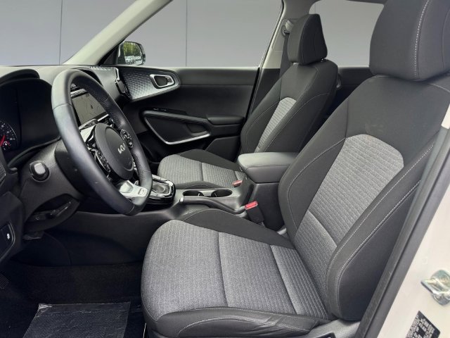 Used 2022 Kia Soul GT-Line FWD image 9
