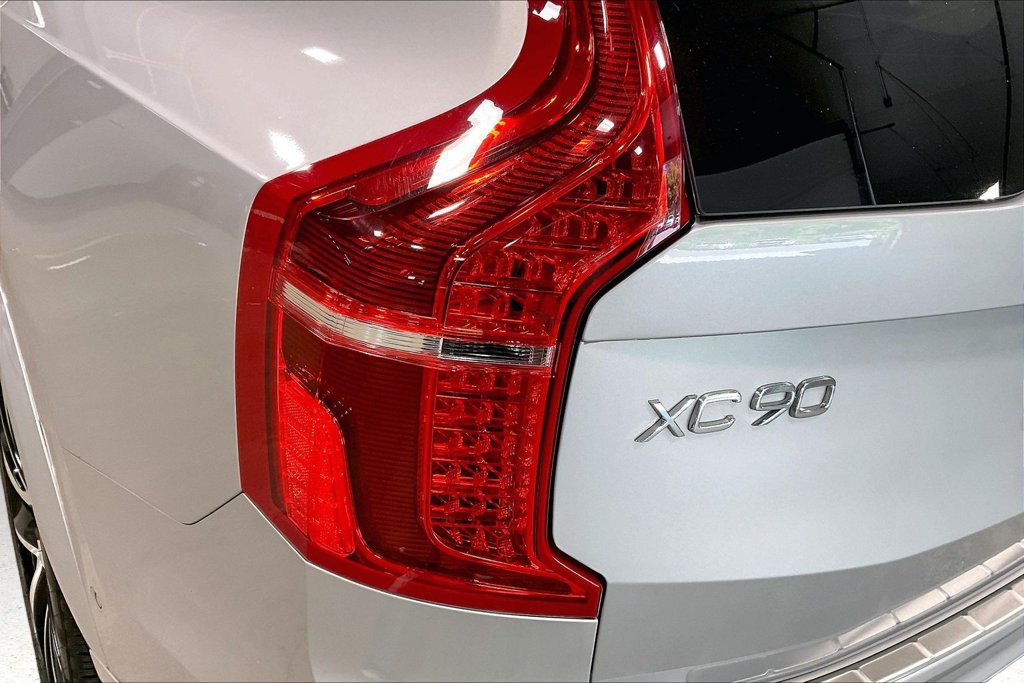 Certified 2023 Volvo XC90 B6 Plus w/ Protection Package Premier AWD/4WD image 24