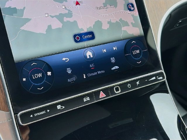 Certified 2025 Mercedes-Benz GLC 300 4MATIC image 16