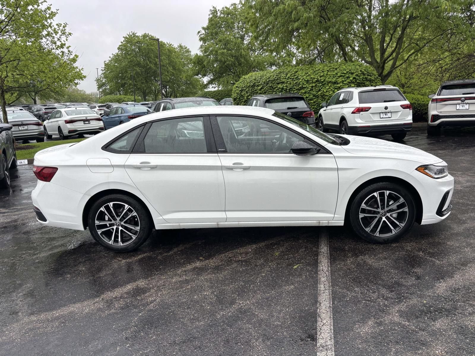 New 2026 Volkswagen Jetta Sport FWD image 4