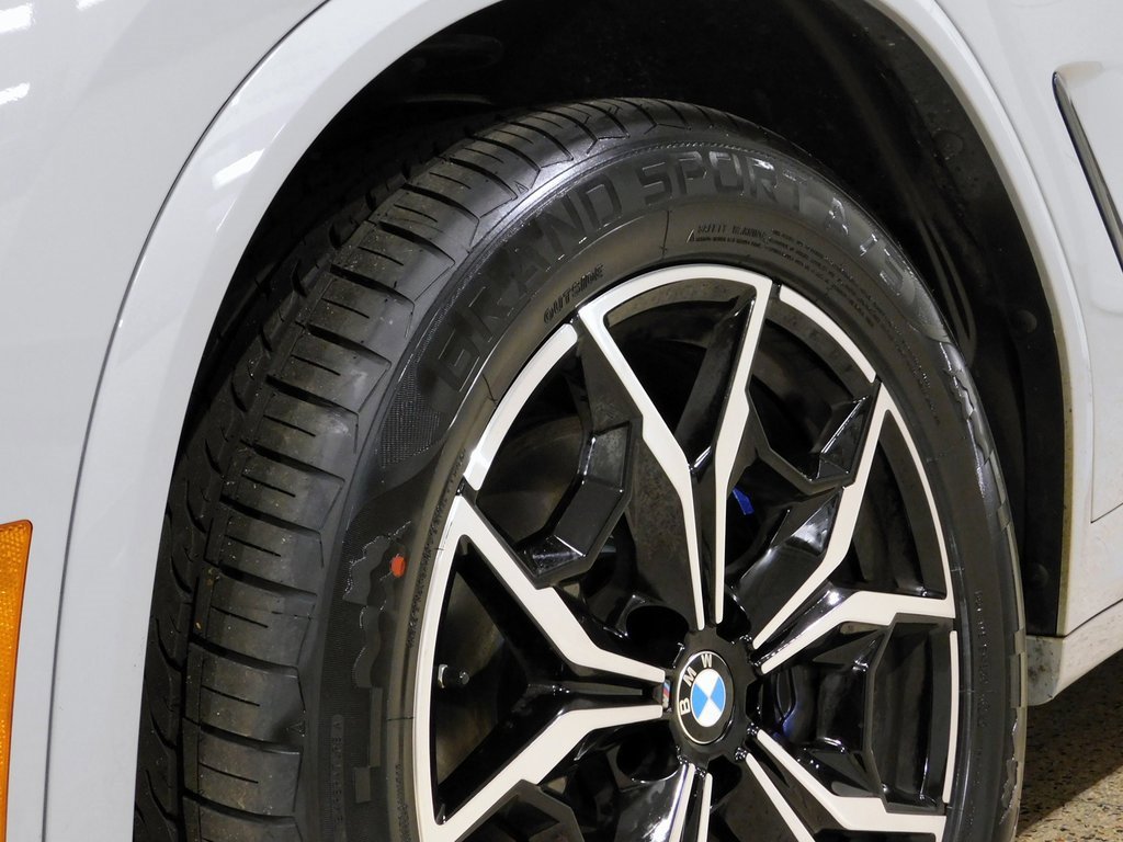 Used 2023 BMW X4 xDrive30i image 21