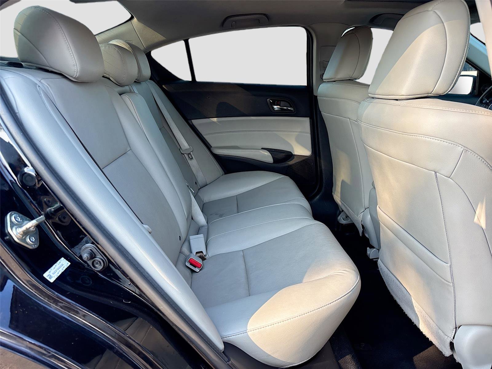 Used 2017 Acura ILX w/ Premium Package image 28