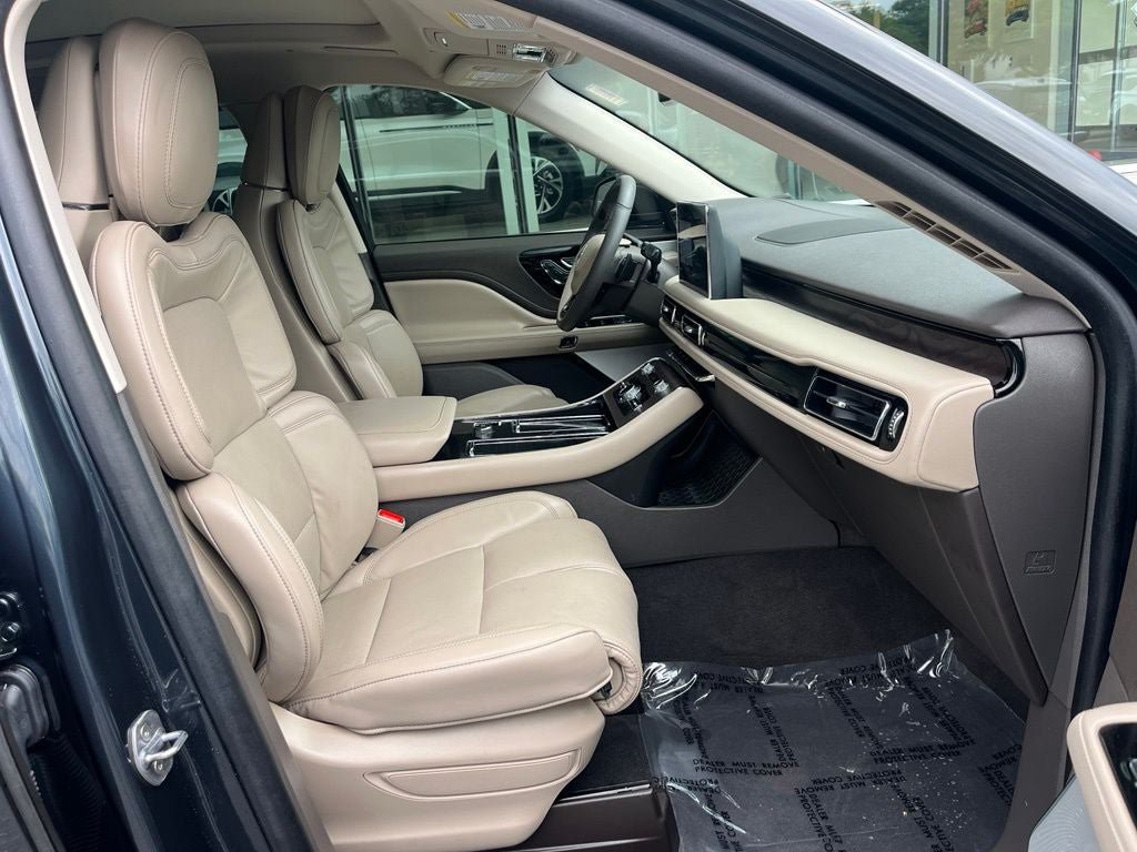 Used 2024 Lincoln Aviator Reserve w/ Equipment Group 201A AWD/4WD image 22