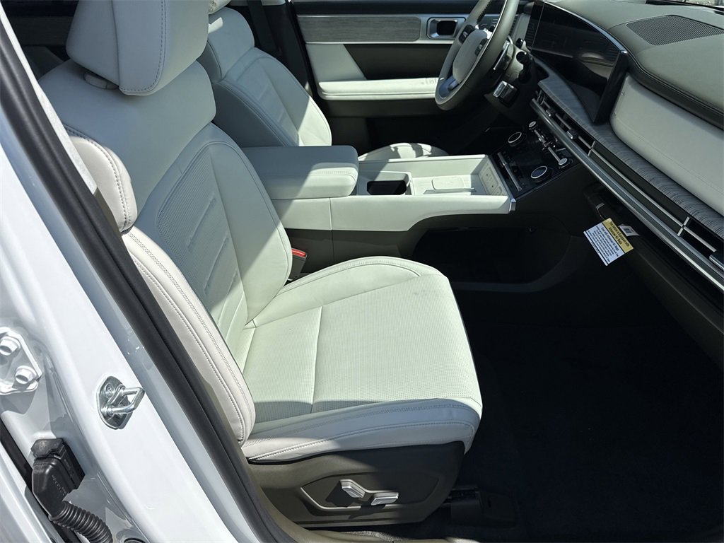 New 2025 Hyundai Santa Fe Calligraphy image 13