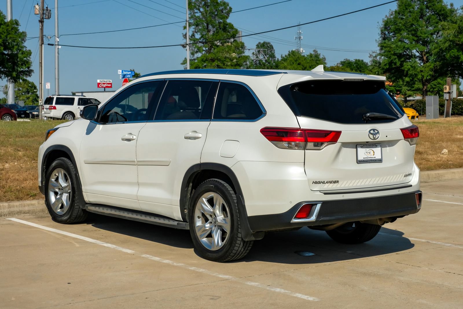 Used 2019 Toyota Highlander Limited FWD image 14