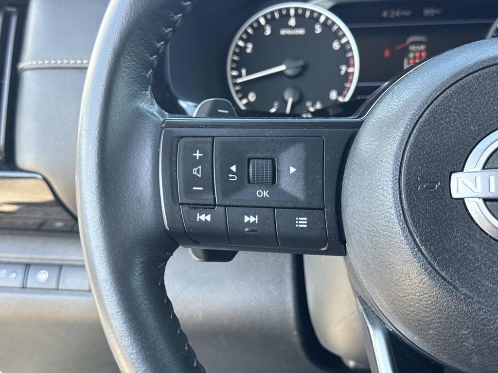 Certified 2024 Nissan Pathfinder SV FWD image 31