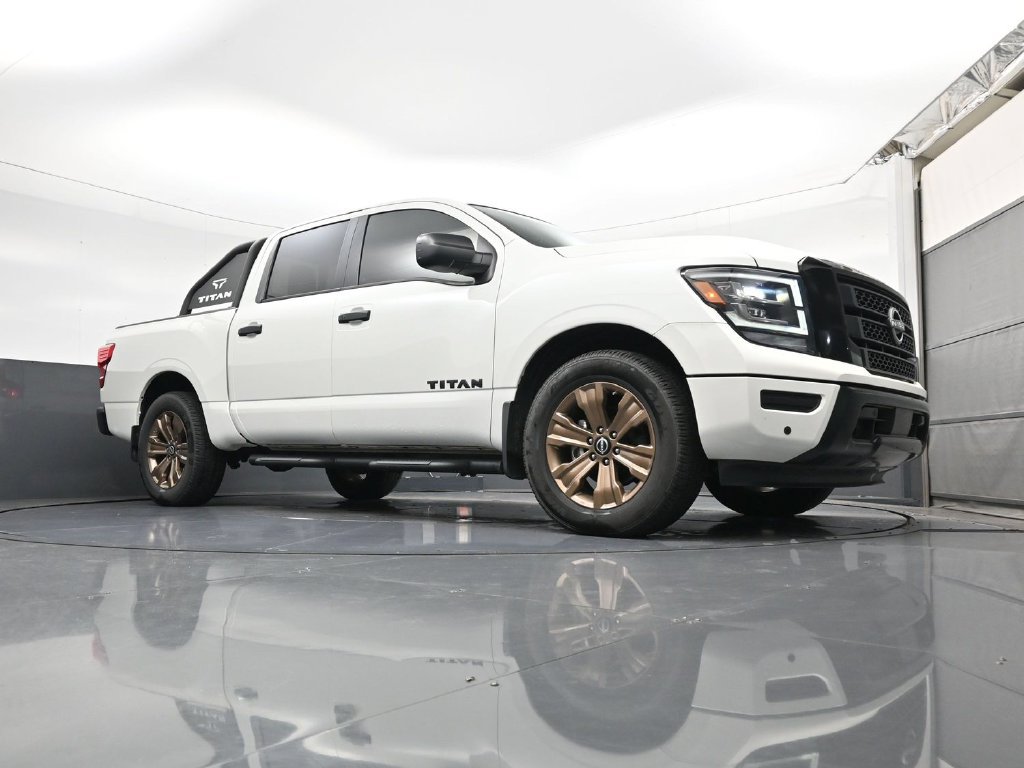 Certified 2024 Nissan Titan SV w/ SV Bronze Edition Package RWD image 19