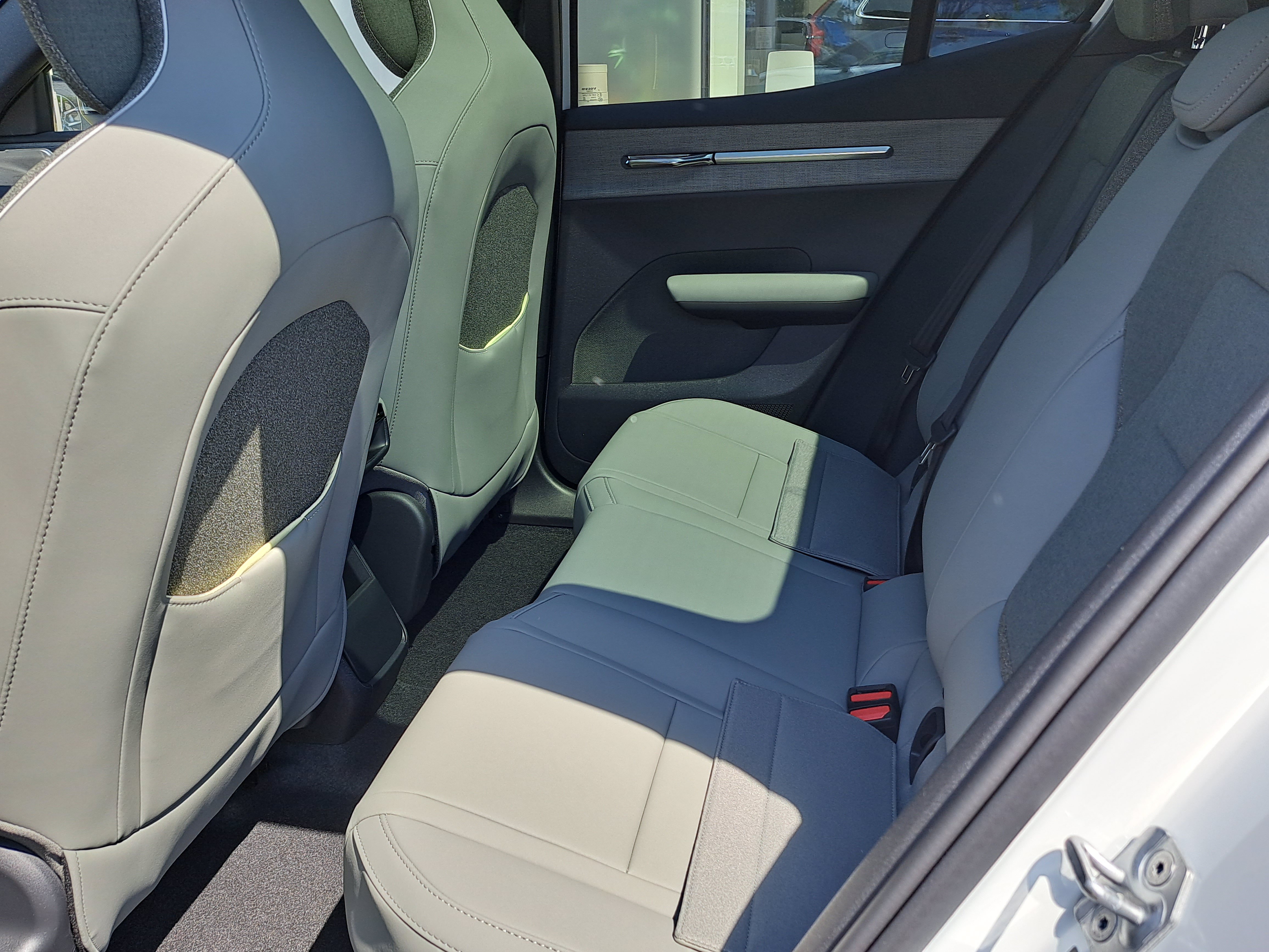 New 2026 Volvo EX30 Ultra w/ Climate Package AWD/4WD image 7