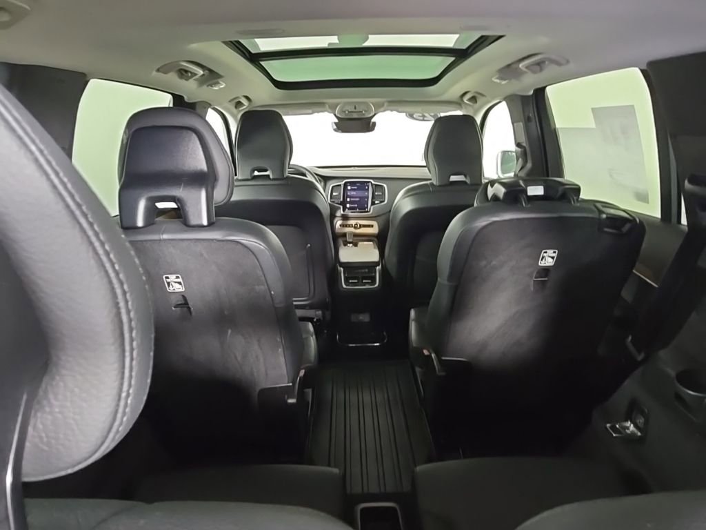 Certified 2023 Volvo XC90 B6 Plus w/ Protection Package Premier AWD/4WD image 11