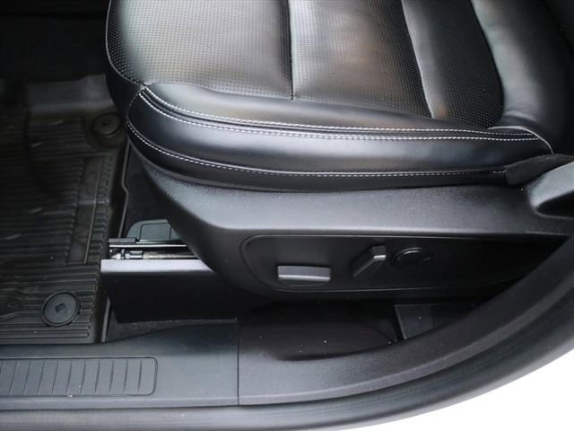 Used 2023 Ford Escape Platinum image 19
