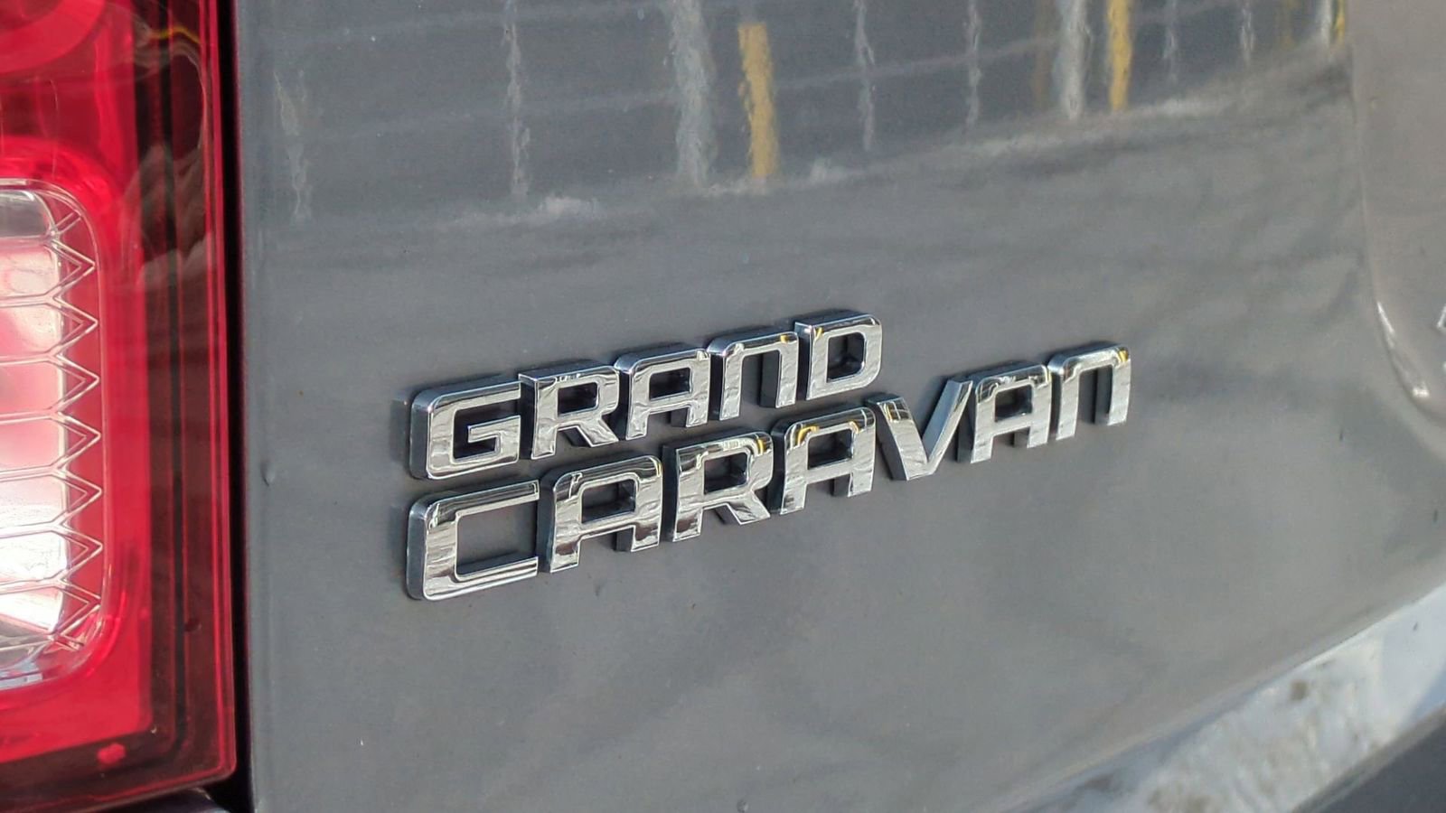 Used 2014 Dodge Grand Caravan SXT image 12