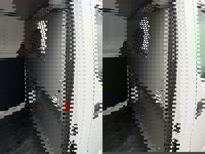 Used 2017 Nissan NV200 SV image 23