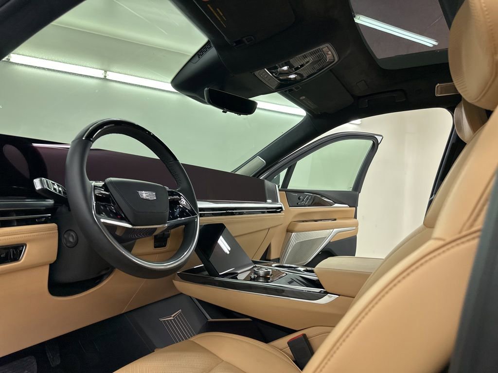 Certified 2025 Cadillac Escalade IQ Sport 2 w/ LPO, ONYX Package image 31